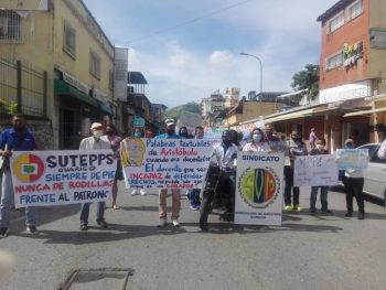 Docentes de Fe y Alegría protestan y exigen un salario justo